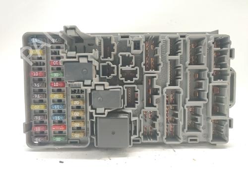 Used Fuse box Fuse box HONDA CIVIC VII Hatchback (EU, EP, EV) 1.6 i (EP2, EU8, EU6) (110 hp) 34041321 34041321
