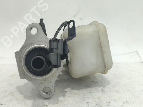 Brake master cylinder KIA SORENTO I (JC) 2.5 CRDi 4WD | BP32393942M77