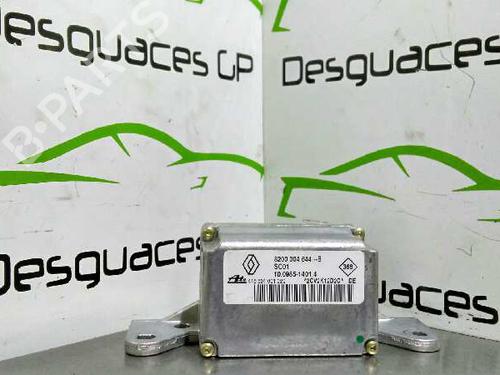 Used Electronic module RENAULT LAGUNA II (BG0/1_) [2001-2007]  7136405