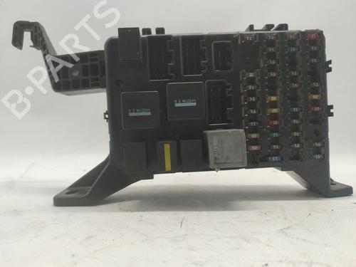 Used Fuse box FORD MONDEO III (B5Y) 1.8 16V (125 hp) 31862281