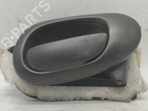 Used Front right interior door handle PEUGEOT 206 Hatchback (2A/C) 1.4 i (75 hp) 17105587