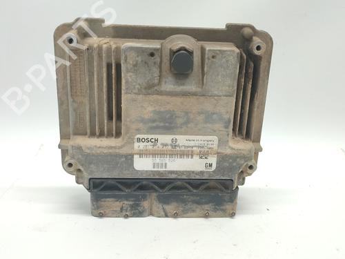 engine-control-unit-ecu-saab-9-3-ys3f-e79-d79-d75-2002-2003-2004-2005-2006-2007-2008-2009-2010-2011-2012-2013-2014-2015-39478319 main image