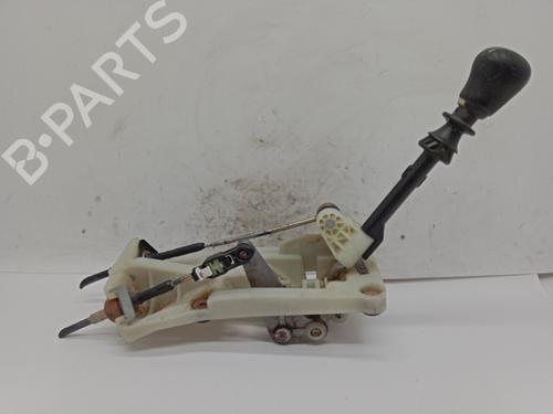 Used Gear lever NISSAN X-TRAIL I (T30) 2.2 dCi 4x4 (136 hp) 26178450