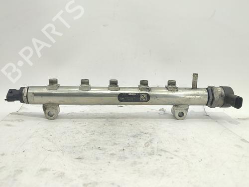 Used Injection rail CHEVROLET LACETTI (J200) 2.0 D (121 hp) 32477247