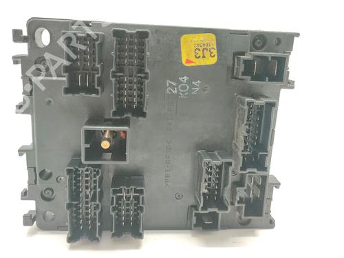 Used Fuse box Fuse box 38776083 38776083