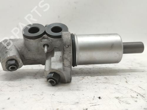 Brake master cylinder VW PASSAT B5.5 (3B3) 1.9 TDI | BP36842606M77 - Image 2