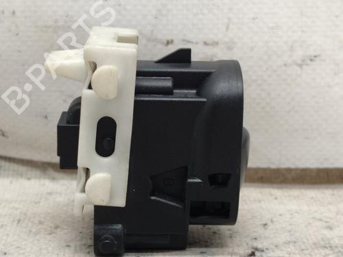 Right front window switch MERCEDES-BENZ C-CLASS (W203) C 220 CDI (203.006, 203.008) | BP27436235I26 