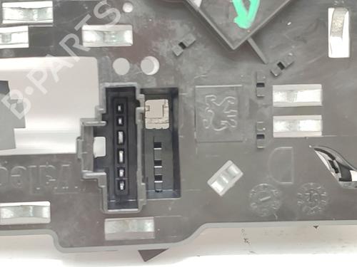 Lamp holder PEUGEOT 307 (3A/C) 1.6 16V | BP29880474L10
