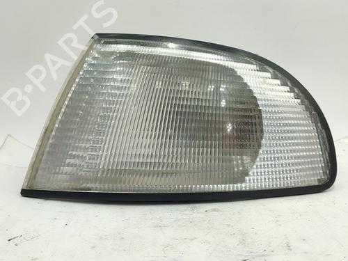 Blinklys fortil venstre AUDI A4 B5 (8D2) 1.9 TDI (110 hp) 31680158