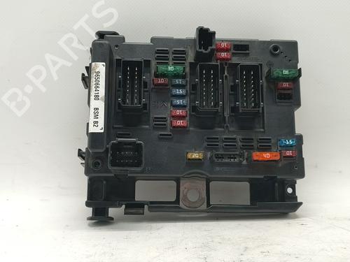 Zekeringkast PEUGEOT 206 Hatchback (2A/C) 1.4 i (75 hp) 30053737