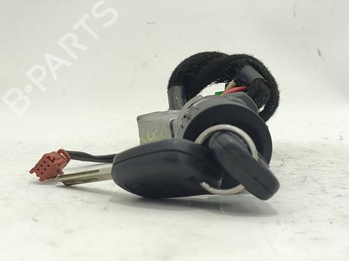 Clé de contact PEUGEOT 307 Break (3E) 2.0 HDI 110 (107 hp) 29979647