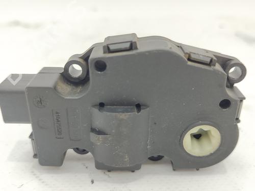 Used Electronic module BMW 1 (E87) 118 d (143 hp) 18724715