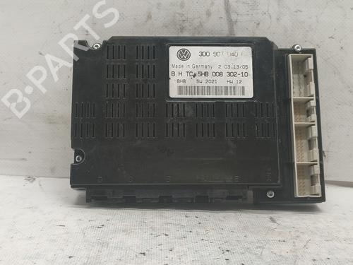 Boîte à Fusibles VW PHAETON (3D1, 3D2, 3D3, 3D4, 3D6, 3D7, 3D8, 3D9) 3.0 V6 TDI 4motion (224 hp) 24700776