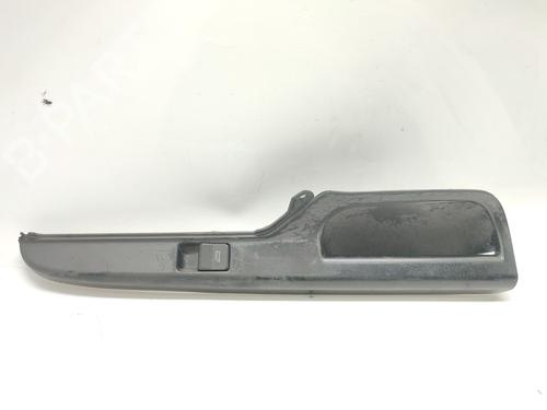 Used Right front window switch Right front window switch SEAT IBIZA II (6K1) 1.4 (60 hp) 33843907 33843907