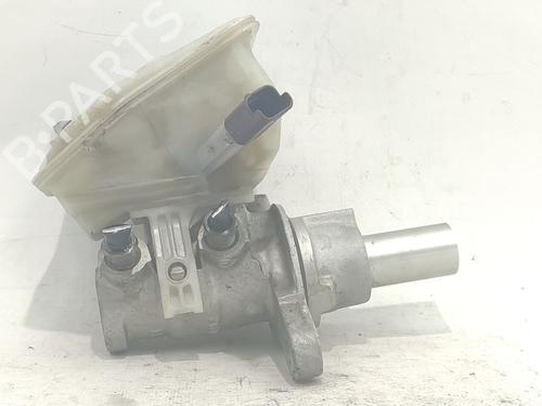brake-master-cylinder-citroen-c4-i-lc_-2004-2005-2006-2007-2008-2009-2010-2011-2012-2013-2014-34137576 main image