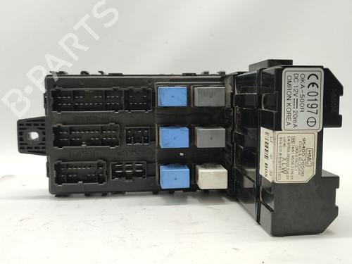 Used Fuse box Fuse box HYUNDAI SANTA FÉ I (SM) 2.4 16V (146 hp) 40044414 40044414