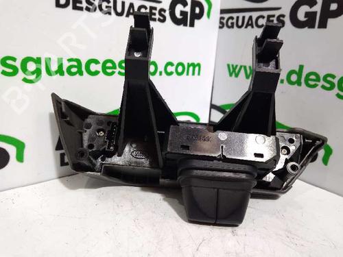 Steering wheel controls LAND ROVER DISCOVERY III (L319) 2.7 TD 4x4 | BP7141622E15 