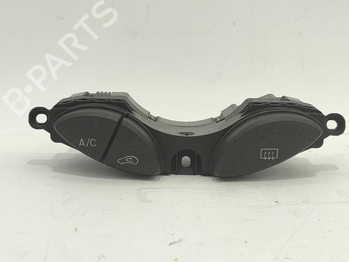 Used Climate control FORD FOCUS I (DAW, DBW) 1.8 Turbo DI / TDDi (90 hp) 31042416