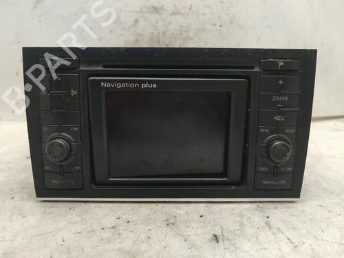 Used Radio AUDI A4 B6 (8E2) 1.9 TDI (130 hp) 24616084