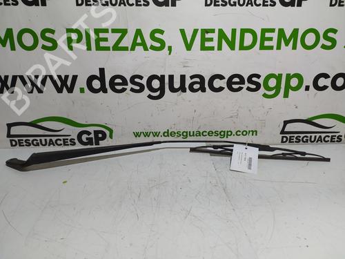 Used Front windshield wiper arm PEUGEOT 206 Hatchback (2A/C) [1998-2012]  7129560