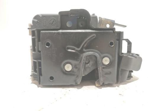 Front left lock VW POLO (6N2) 1.4 TDI | BP34396535C98 - Image 3