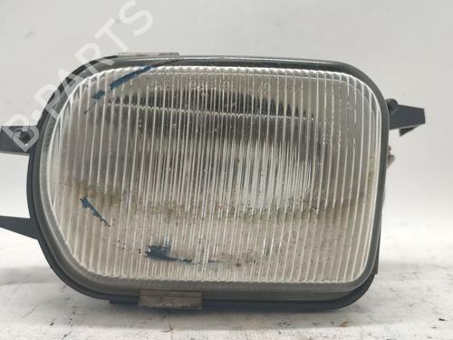 Højre foran tåkelykt Højre foran tåkelykt MERCEDES-BENZ C-CLASS (W203) C 220 CDI (203.006, 203.008) (143 hp) 34704410 34704410