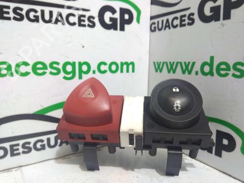Used Warning switch RENAULT MEGANE II Estate (KM0/1_) 1.6 16V (112 hp) 7146423