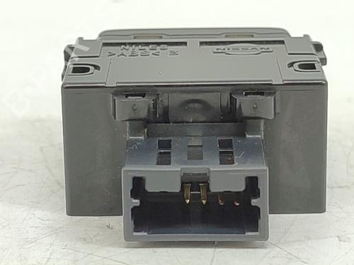 Switch NISSAN QASHQAI / QASHQAI +2 I (J10, NJ10, JJ10E) 1.5 dCi | BP15592417I30 