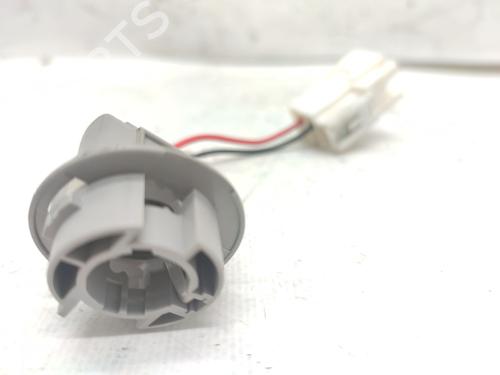 Lampeholder MITSUBISHI CARISMA (DA_) 1.9 DI-D (DA5A) (115 hp) 23075884