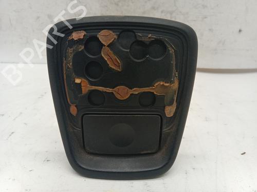 Used Tailgate handle PEUGEOT 306 (7B, N3, N5) 1.6 (98 hp) 24811526