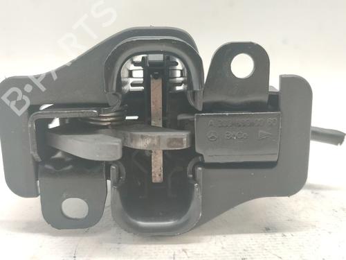 hood-lock-mercedes-benz-c-class-w203-2000-2001-2002-2003-2004-2005-2006-2007-34704414 main image