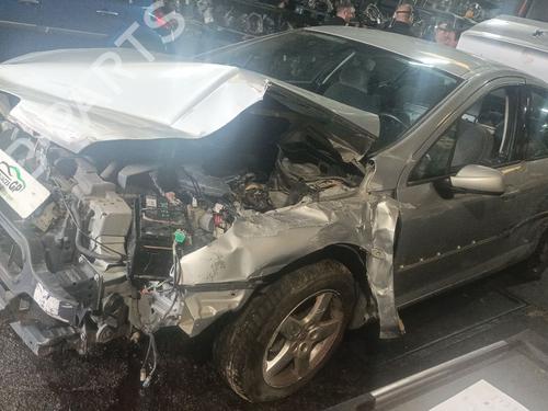 Armrest / Center console PEUGEOT 407 (6D_) 2.0 HDi 135 (6DRHRH, 6DRHRE, 6DRHRG, 6DRHRJ) | BP31130568I20