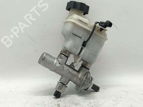 Used Brake master cylinder KIA CARENS III MPV (UN) 2.0 CRDi 140 (140 hp) 30136323