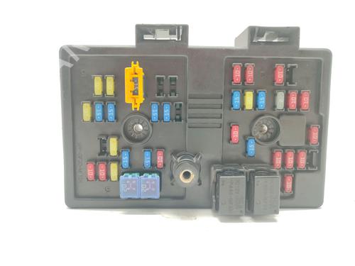 Used Fuse box CHEVROLET CAPTIVA (C100, C140) 2.0 D 4WD (150 hp) 31320884