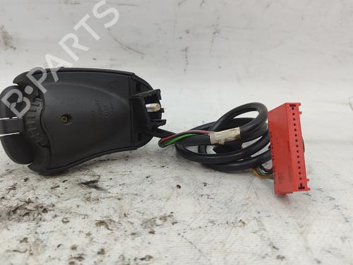 Steering wheel controls RENAULT MEGANE I (BA0/1_)  | BP18676437E15 