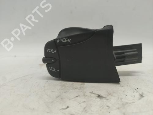 Commandes au volant FORD MONDEO III (B5Y) 1.8 16V (125 hp) 31862284
