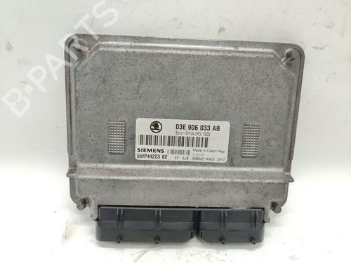 Used Engine control unit (ECU) SKODA FABIA I (6Y2) 1.2 (54 hp) 31043452