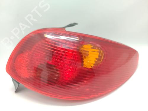 Højre baglygte PEUGEOT 206 Hatchback (2A/C) 1.4 HDi eco 70 (68 hp) 31031635