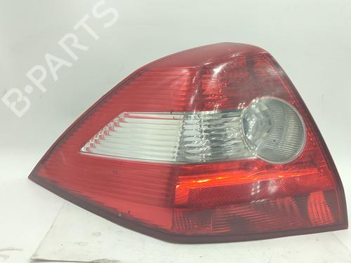 Feu arrière gauche RENAULT MEGANE II Saloon (LM0/1_) 1.9 dCi (LM0G, LM1G, LM2C) (120 hp) 31862248