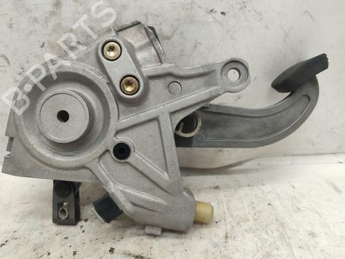 Used Hand brake MERCEDES-BENZ CLK (C209) CLK 270 CDI (209.316) (170 hp) 26438746