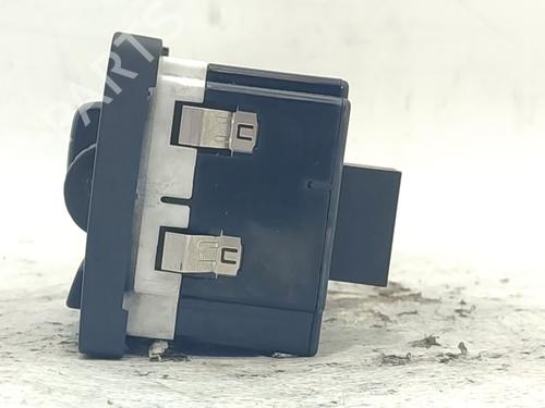 Headlight switch VOLVO C70 II Convertible (542) 2.4 | BP38602566I24 - Image 2