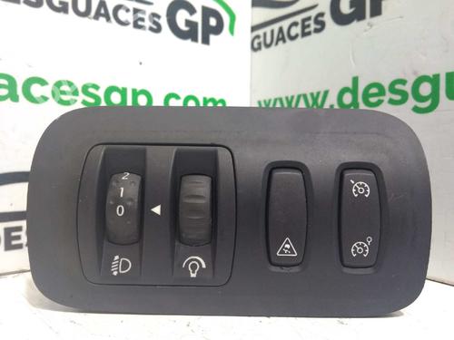 Used Switch RENAULT MEGANE II Estate (KM0/1_) 1.6 16V (112 hp) 7146407