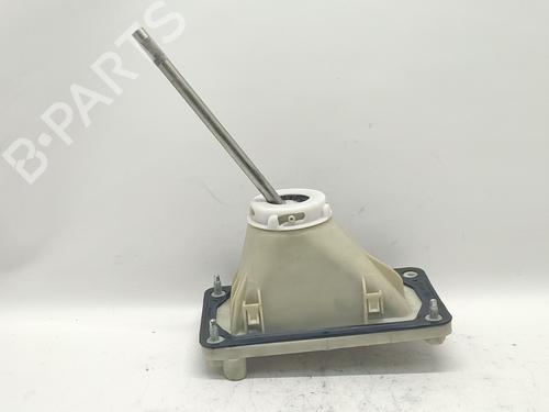 Used Gear lever DACIA LOGAN (LS_) 1.2 16V (LS1N, LS02, BS02) (75 hp) 30685881