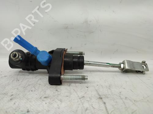 Clutch slave cylinder TOYOTA AVENSIS Saloon (_T25_) 2.0 D-4D (ADT250_, ADT250R) | BP14325357M113 