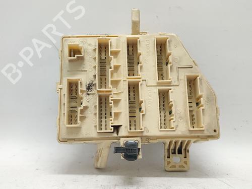 Used Fuse box KIA CARENS III MPV (UN) 2.0 CRDi 140 (140 hp) 30136310