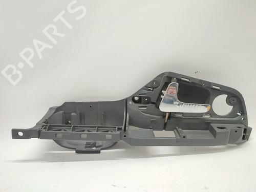 Venstre bagtil invendig håndtag Venstre bagtil invendig håndtag SEAT IBIZA II (6K1) 1.4 (60 hp) 33843911 33843911