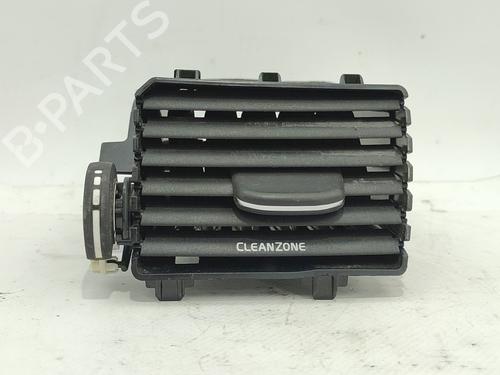 Used Air vent VOLVO V40 Hatchback (525) D2 (120 hp) 31707137