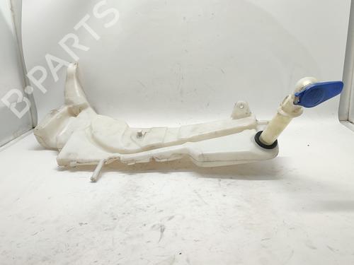 Used Windscreen washer tank FORD KUGA I 2.0 TDCi (140 hp) 30115286