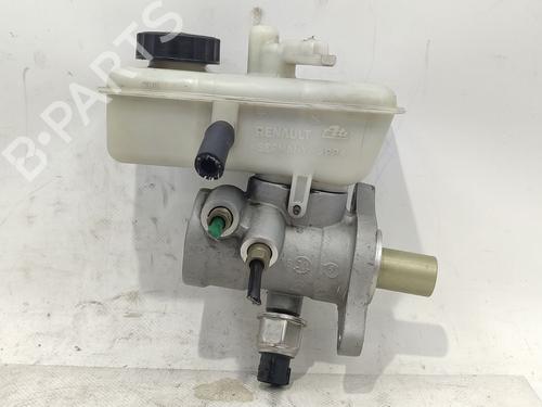 Used Brake master cylinder Brake master cylinder RENAULT LAGUNA II Grandtour (KG0/1_) 2.2 dCi (KG0F) (150 hp) 33704426 33704426