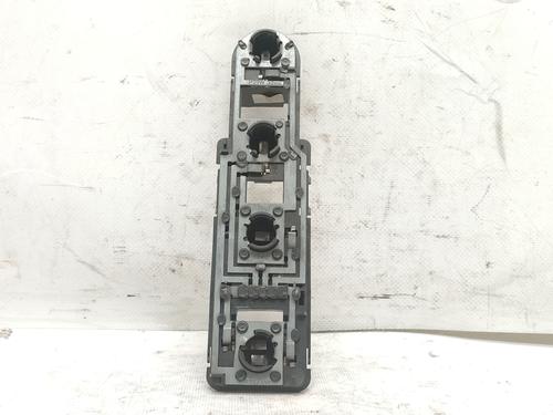Used Lamp holder MERCEDES-BENZ A-CLASS (W168) A 160 (168.033, 168.133) (102 hp) 22901678